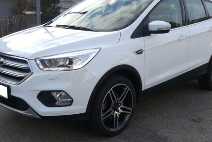 Ford Kuga 52.000 km 14.200 &euro; Gunzenhausen 91710