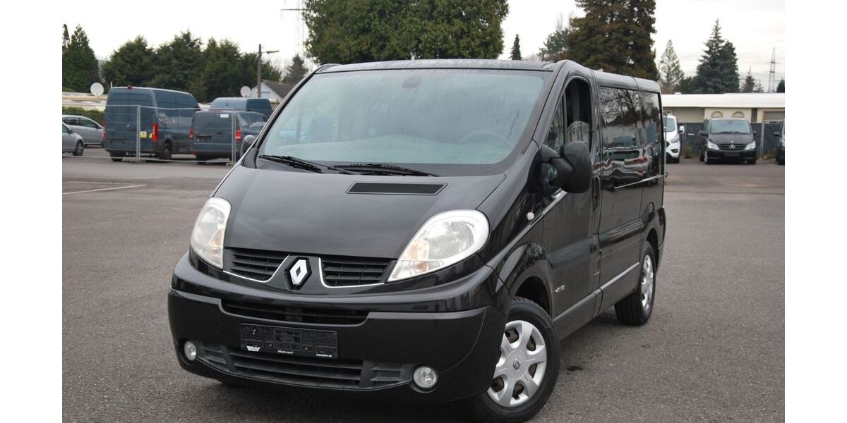 Renault Trafic 166.345 km 8.900 &euro; Düsseldorf - Bezirk 8 40231