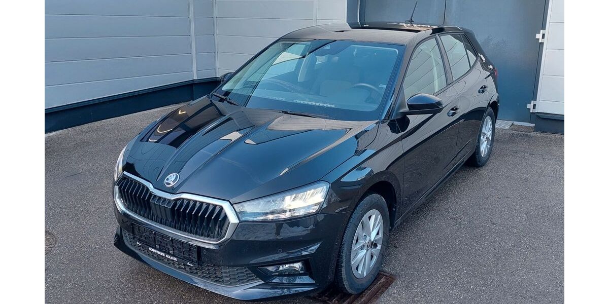 Skoda Fabia 12.050 km 15.490 &euro; Nesselwang 87484