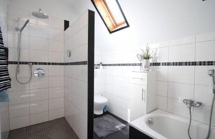 Einfamilienhaus Neuenstadt am Kocher - 9 Zimmer, 274 m&sup2;, 639.000&euro; | Angebot:26811598