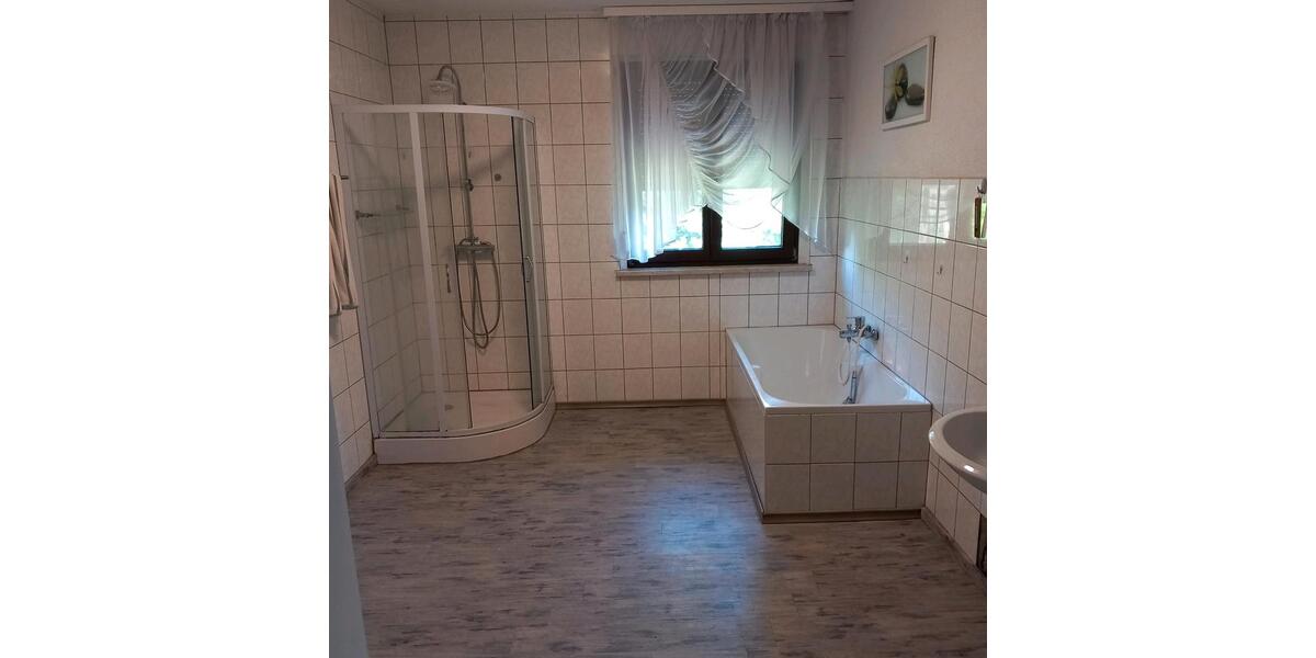 Saniertes Einfamilienhaus mit großem Grundstück zimmer