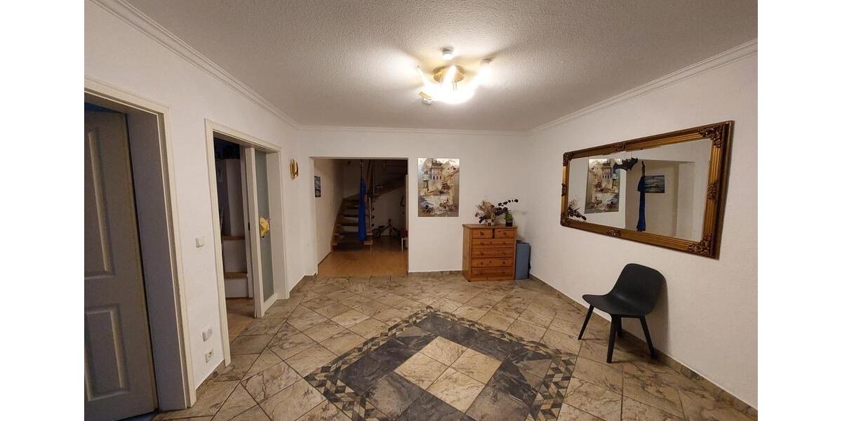 Erdgeschoßwohnung Broderstorf - 5 Zimmer, 184 m&sup2;, 1.950&euro; | Angebot:25310888