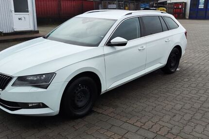 Skoda Superb 221.000 km 9.950 &euro; Süderlügum 25923