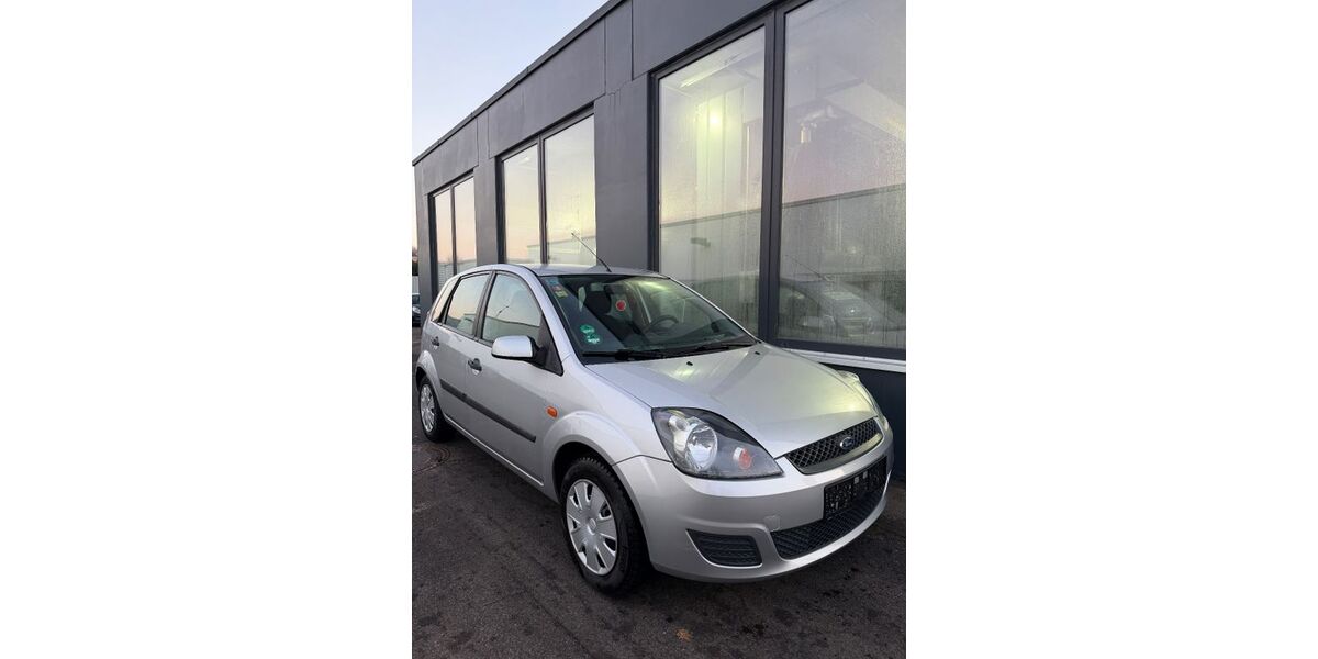 Ford Fiesta 160.000 km 2.590 &euro; Nürtingen 72622