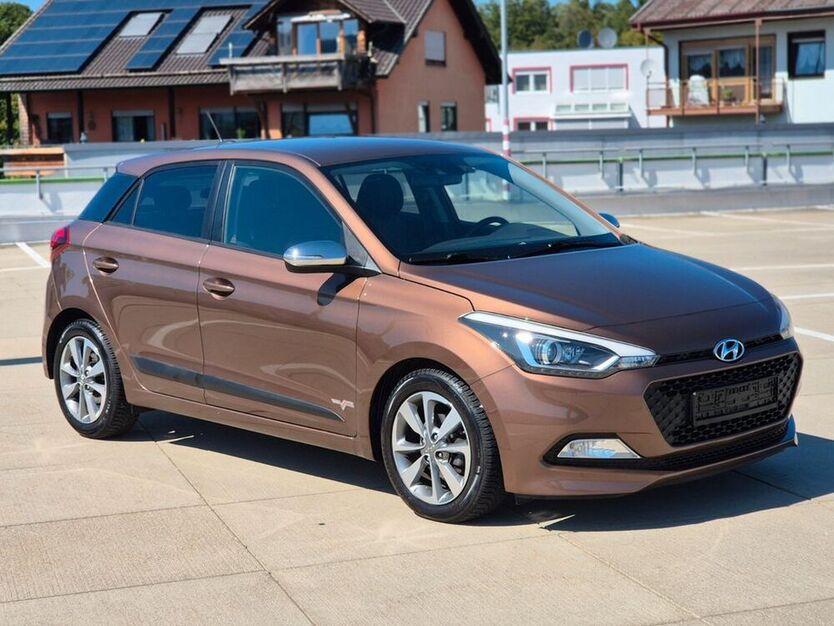 i20