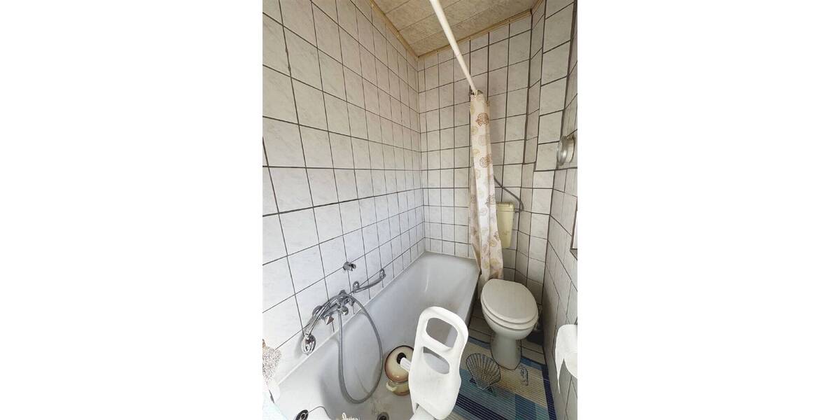 Doppelhaushälfte Niestetal Heiligenrode - 7 Zimmer, 156 m&sup2;, 210.000&euro; | Angebot:20364822