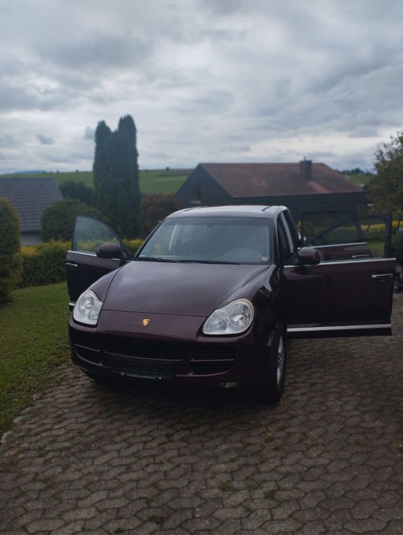 Porsche Cayenne 246.000 km 5.900 € Birenbach 73102