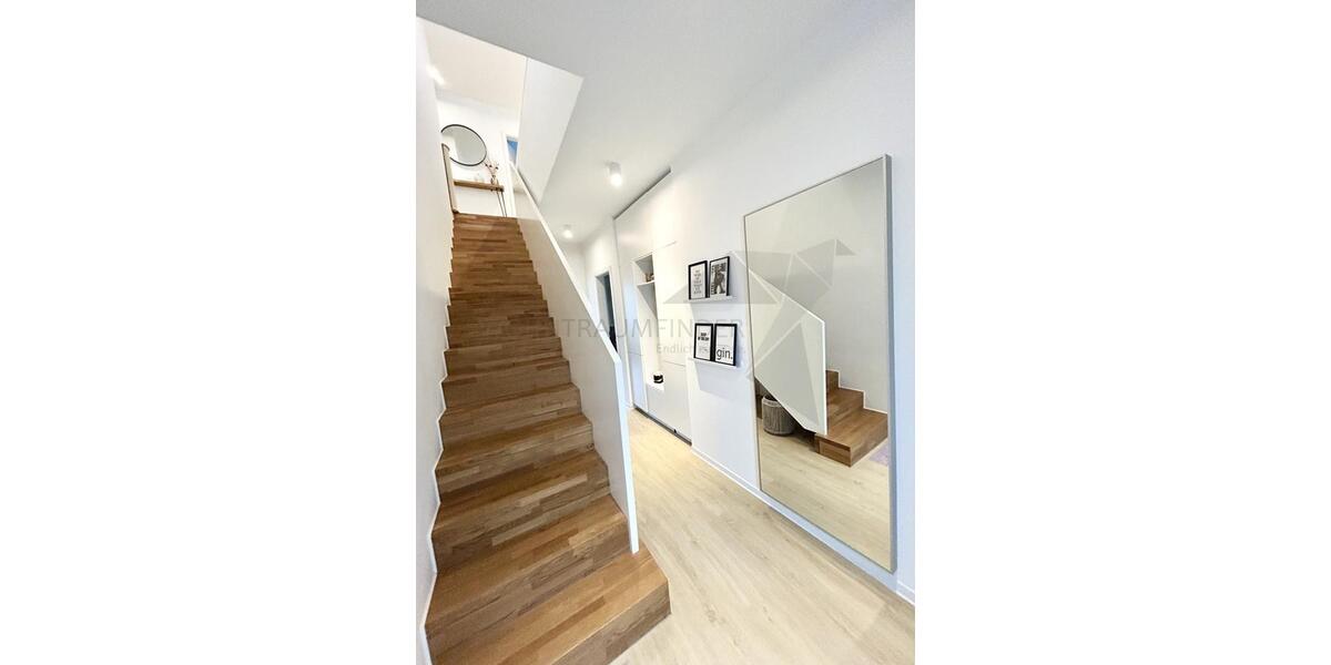 Doppelhaushälfte Chemnitz Rabenstein - 4.5 Zimmer, 134 m&sup2;, 1.950&euro; | Angebot:26007959