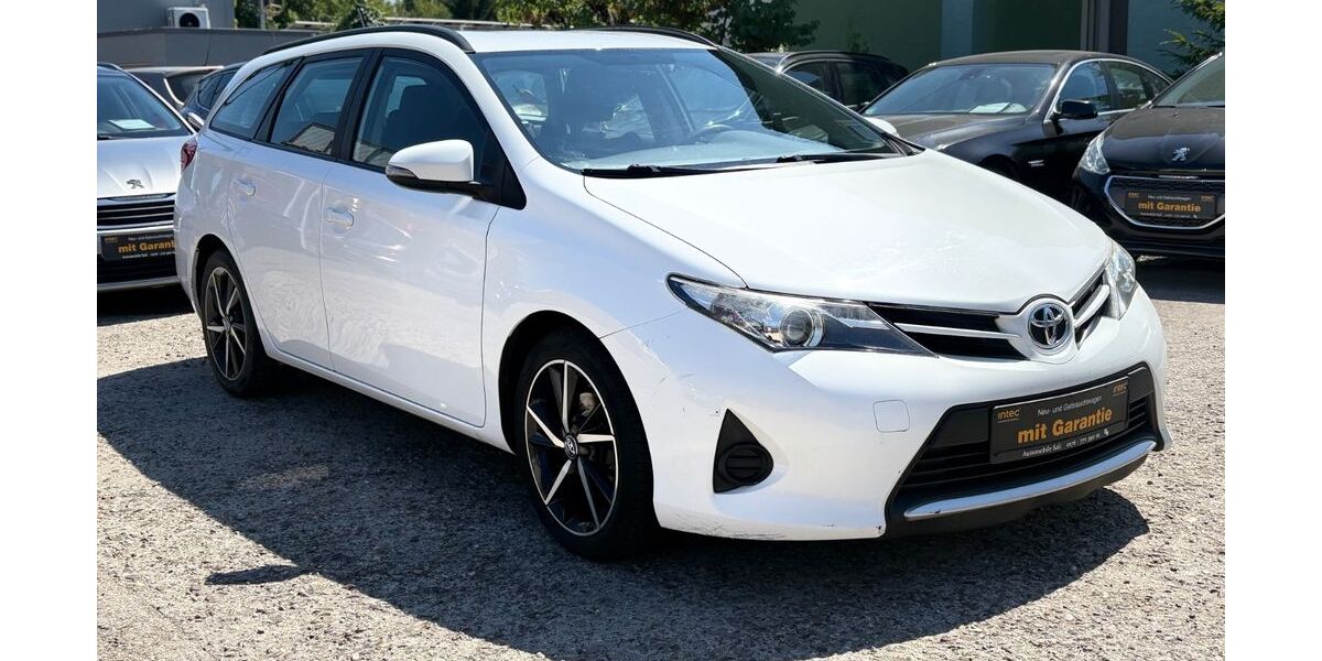 Toyota Auris 154.000 km 7.290 &euro; Ludwigshafen am Rhein 67071
