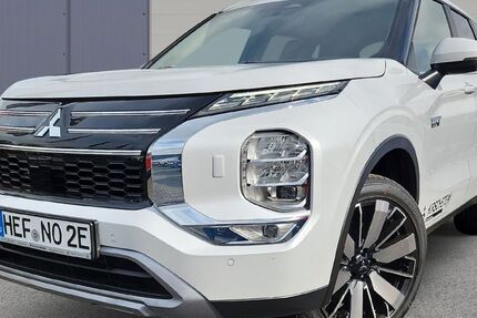 Mitsubishi Plug-in Hybrid Outlander 15.981 km 40.990 &euro; Bad Hersfeld 36251