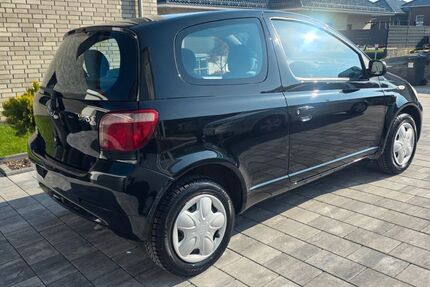 Toyota Yaris 59.106 km 1.799 &euro; Stadtoldendorf 37627