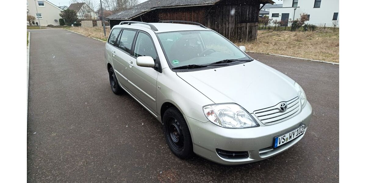 Toyota Corolla 84.000 km 3.449 &euro; Villingen-Schwenningen 78054
