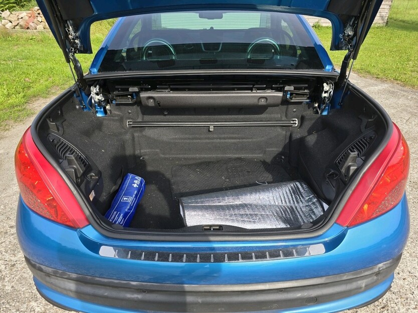 Peugeot 207 CC 92.000 km 4.200 € Bielefeld 33602