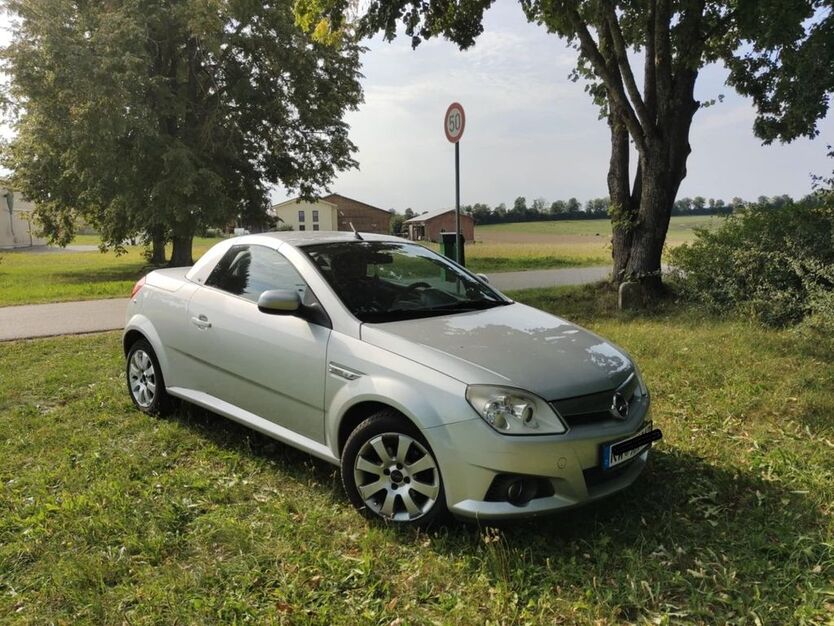 Opel Tigra 190.000 km 1.699 € Dornhan 72175