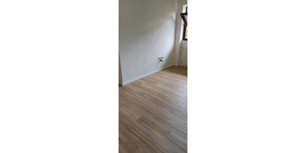 Etagenwohnung Buchen (Odenwald) - 4 Zimmer, 130 m&sup2;, 1.400&euro; | Angebot:26039053
