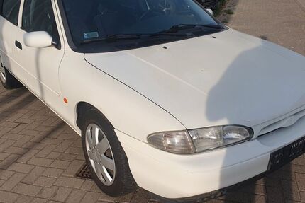 Ford Mondeo 127.000 km 790 € Melle 49324