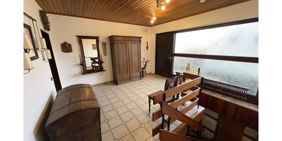 Einfamilienhaus Höxter Bruchhausen - 7 Zimmer, 200 m&sup2;, 220.000&euro; | Angebot:26903572