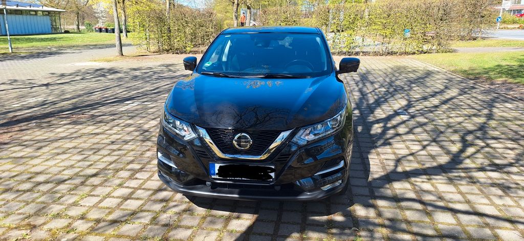 Nissan Qashqai 71.000 km 14.300 &euro; Hiddenhausen 32120