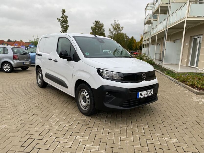 Opel Combo 17.000 km 17.900 € Laatzen 30880