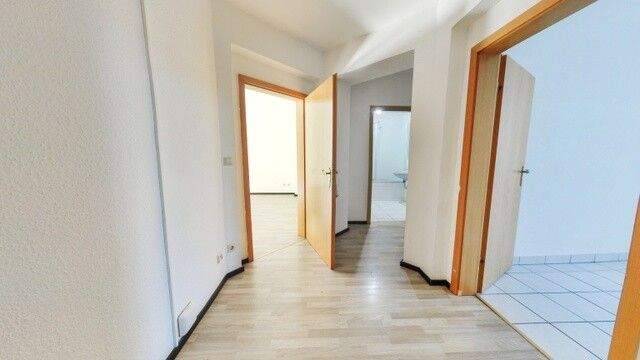 Etagenwohnung Görlitz Innenstadt - 3 Zimmer, 89 m&sup2;, 95.000&euro; | Angebot:25662995
