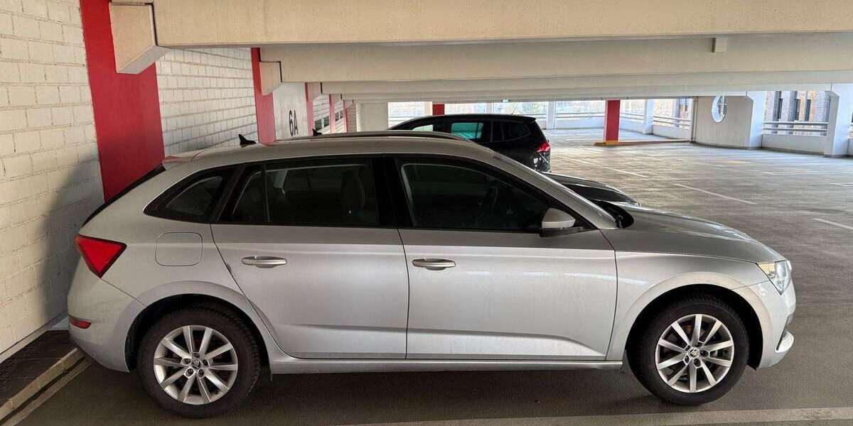 Skoda Scala 36.000 km 17.999 &euro; Regensburg 93059