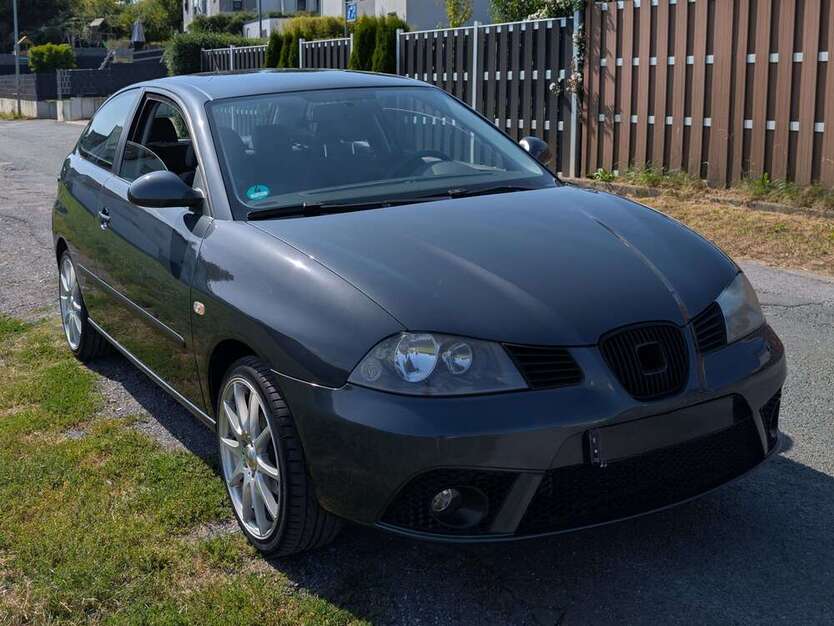 Seat Ibiza 127.000 km 2.449 € Iserlohn 58644