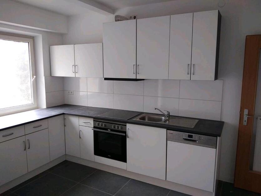 toll geschnittene 3-Zimmer-Wohnung mit 2 Balkonen, Einbauküche