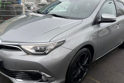 Toyota Auris 141.105 km 11.300 € Köln 51109