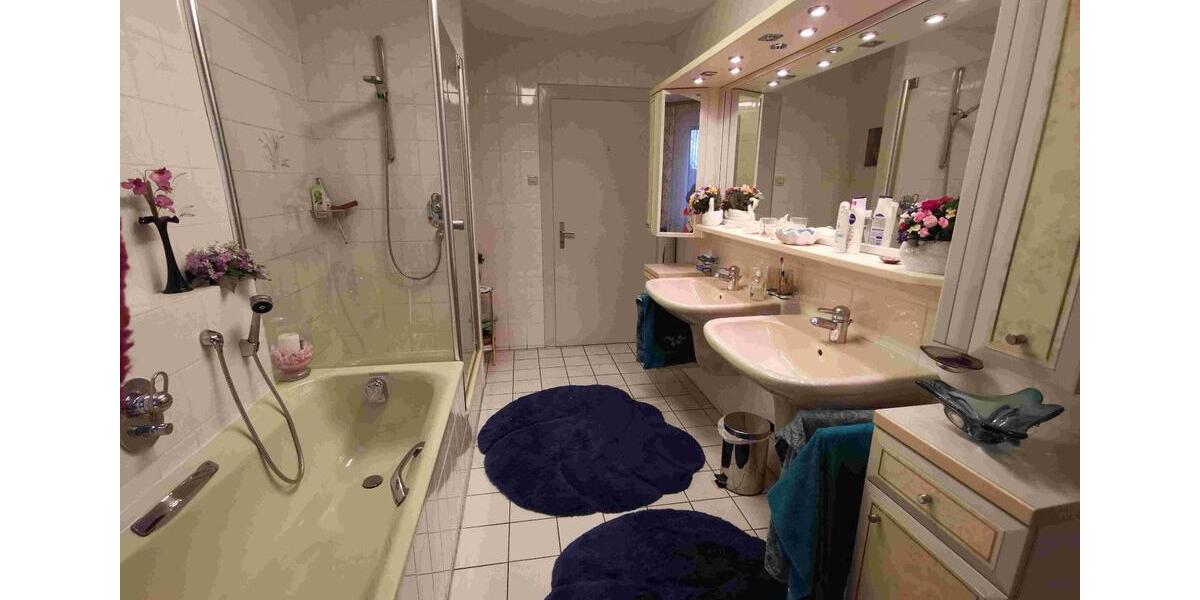 Einfamilienhaus Villingen-Schwenningen Schwenningen - 6 Zimmer, 134 m&sup2;, 260.000&euro; | Angebot:26299728