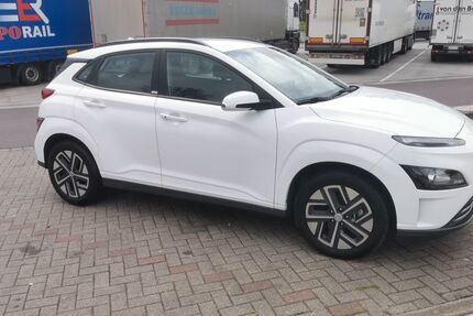 Hyundai KONA Elektro 27.500 km 18.600 &euro; Schwanewede 28790