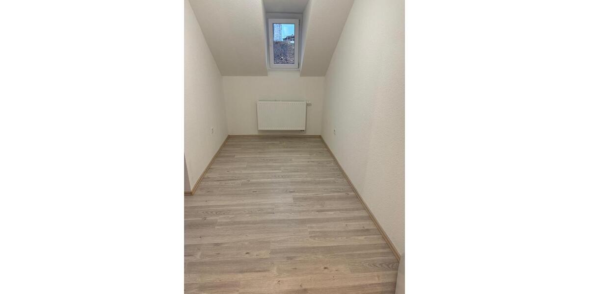 Dachgeschoßwohnung Hemer - 3 Zimmer, 75 m&sup2;, 695&euro; | Angebot:26324947