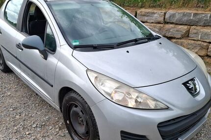 Peugeot 207 143.000 km 1.999 &euro; Knittlingen 75438