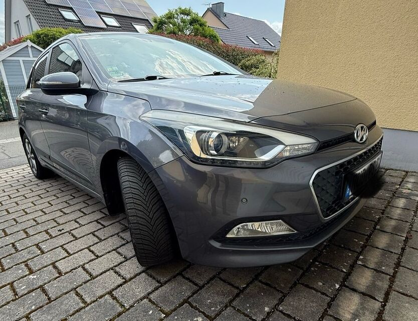 i20