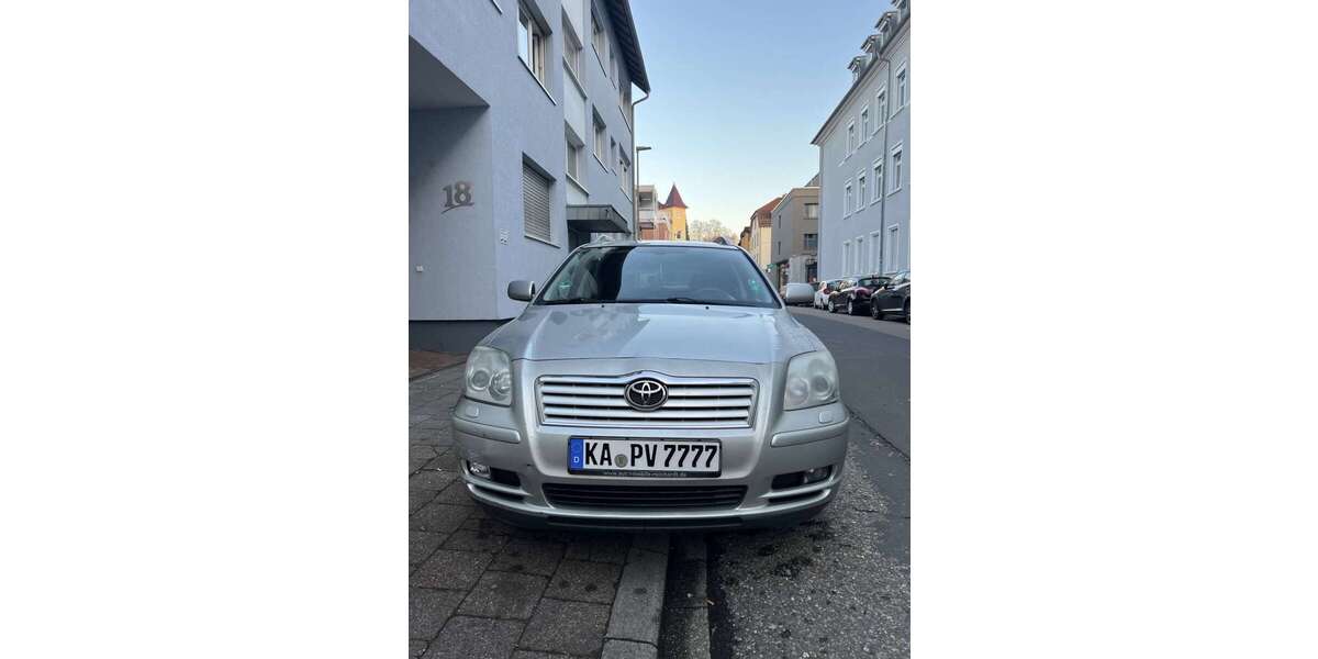 Toyota Avensis 280.000 km 2.200 &euro; Karlsruhe, Durlach 76227