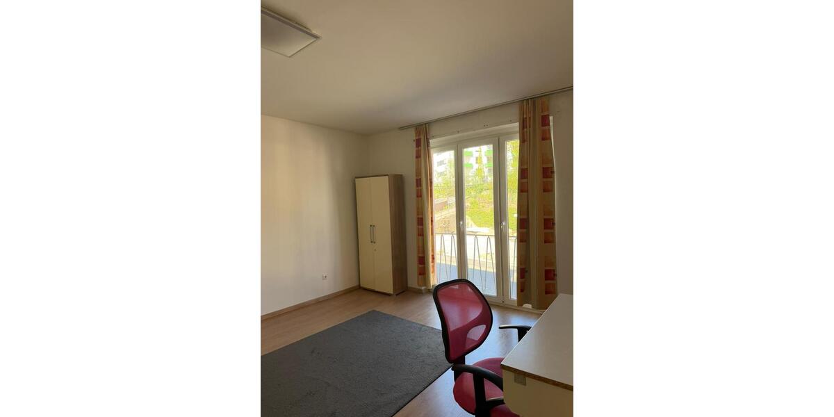 Etagenwohnung Cham - 4 Zimmer, 100 m&sup2;, 640&euro; | Angebot:26416865