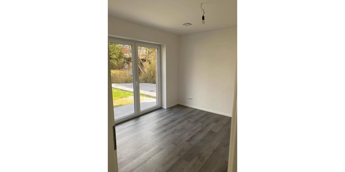 Erdgeschoßwohnung Wilhelmshaven Altengroden - 3 Zimmer, 91 m&sup2;, 1.300&euro; | Angebot:26049257