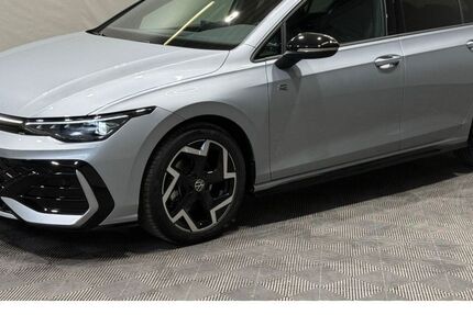 VW Golf 8.669 km 34.930 &euro; Torgau 04860