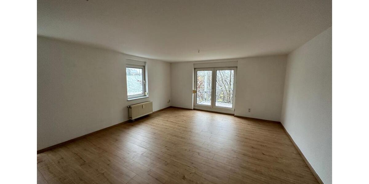 Etagenwohnung Döbeln - 3 Zimmer, 73 m&sup2;, 440&euro; | Angebot:26277580