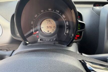Toyota Aygo (X) 92.000 km 7.999 &euro; Kiel 24145
