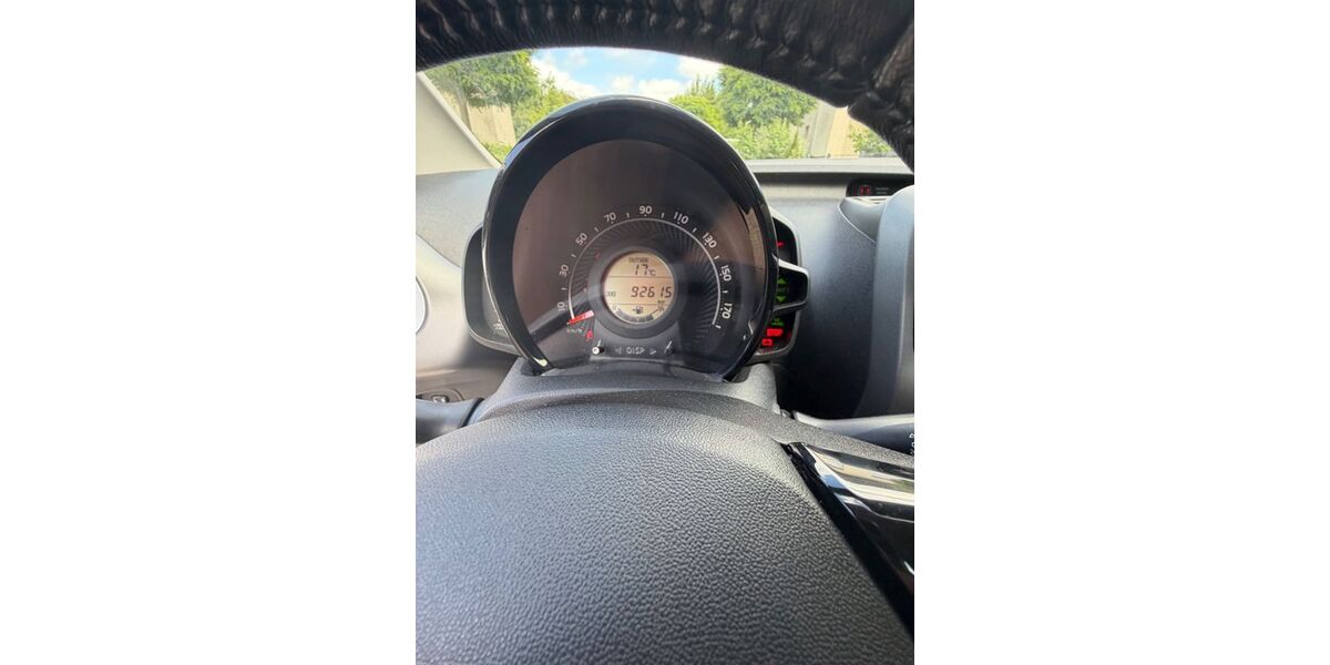 Toyota Aygo (X) 92.000 km 8.100 &euro; Kiel 24145