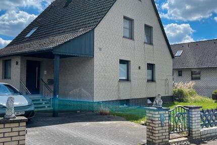 Haus Rötgesbüttel - 6 Zimmer, 148 m&sup2;, 400.000&euro; | Angebot:27034986