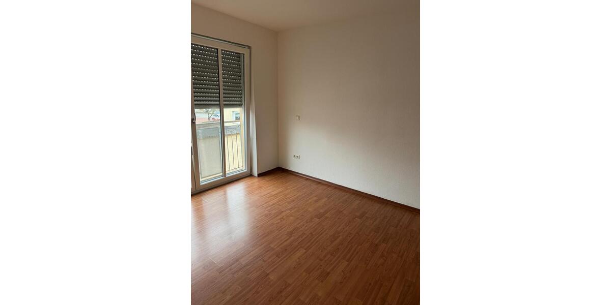 Etagenwohnung Frontenhausen - 3 Zimmer, 67 m&sup2;, 595&euro; | Angebot:26374291