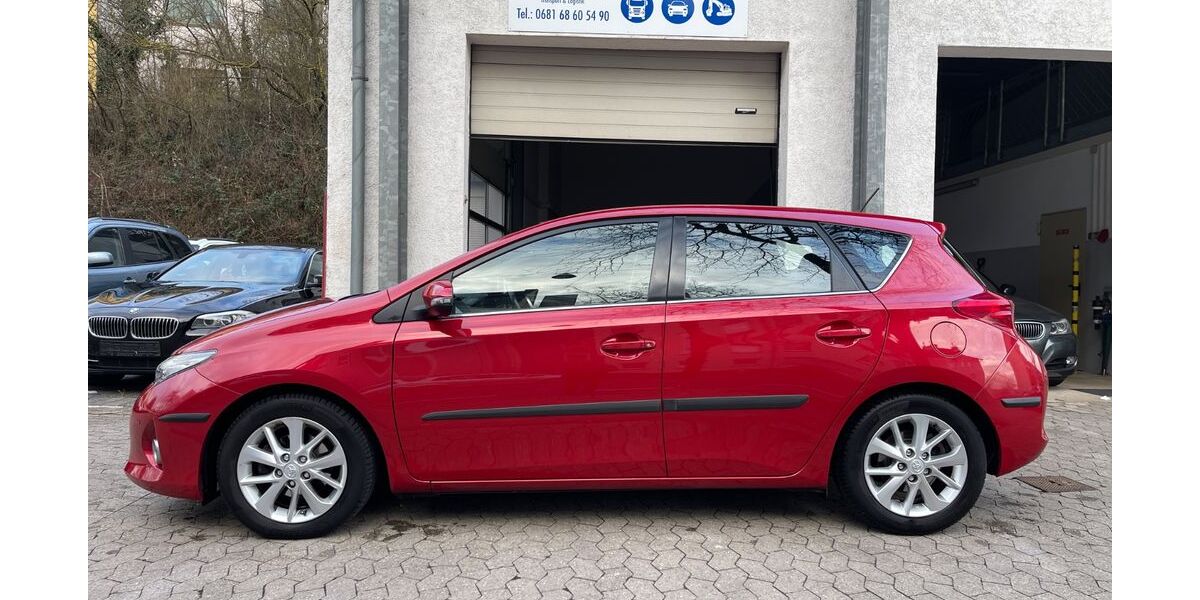 Toyota Auris 175.000 km 6.500 &euro; Saarbrücken 66115