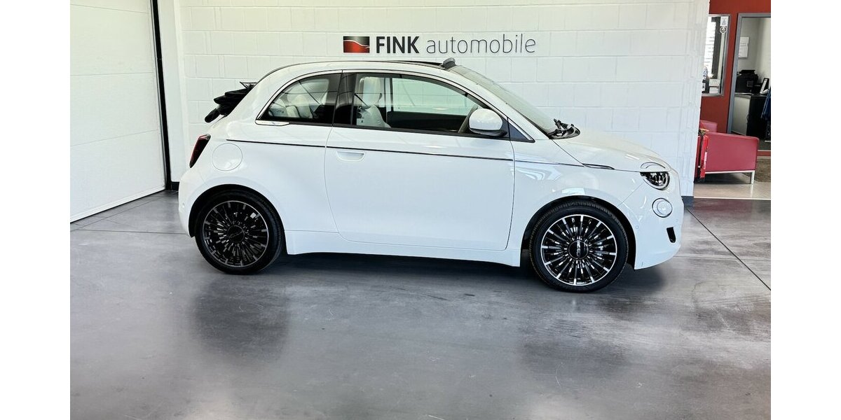 Fiat 500e La Prima by Bocelli 1.Hand Cabrio 42 kWh 12.200 km 22.622 &euro; Lich 35423