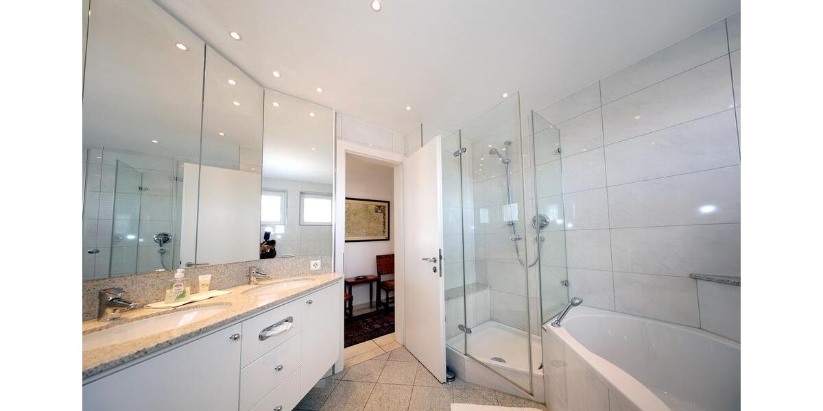 Etagenwohnung Schwieberdingen - 4.5 Zimmer, 110 m&sup2;, 2.000&euro; | Angebot:24678659