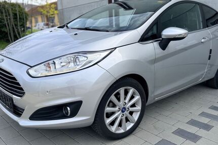 Ford Fiesta 33.000 km 7.490 &euro; Pfullingen 72793