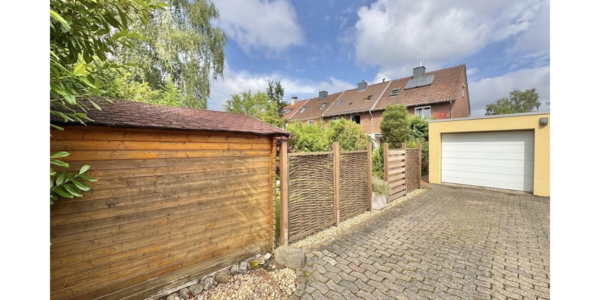 Reihenendhaus mit viel Platz - Einfamilienhaus Hildesheim Marienburger Höhe | Angebot:27071102