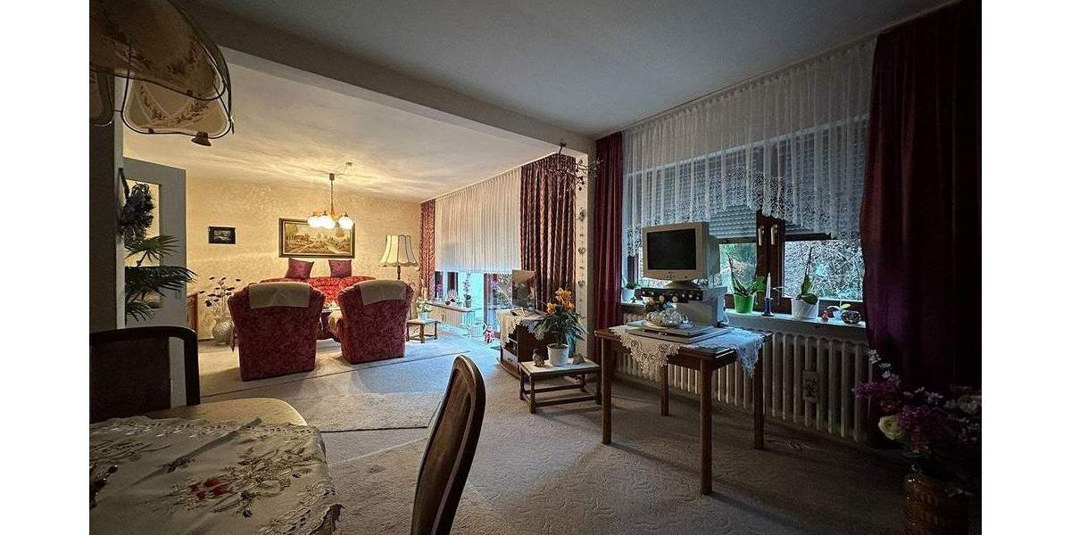 Gepflegtes Reihenmittelhaus mit 2 Wohneinheiten 6 zimmer