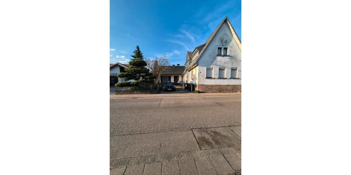 Einfamilienhaus mit Viel Platz und Bauplatz 4 zimmer