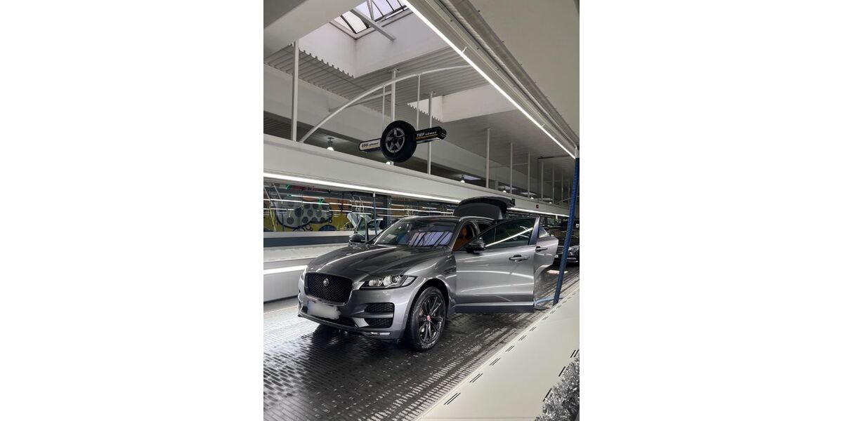 Jaguar F-Pace 140.000 km 21.500 &euro; Berlin 13127